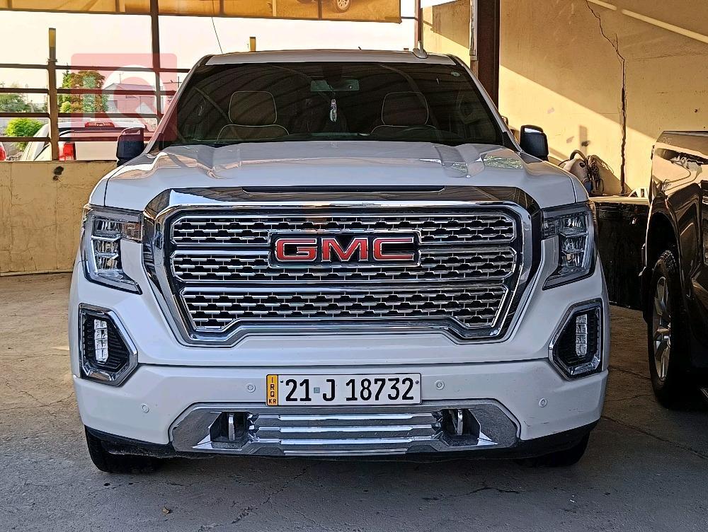 GMC Sierra